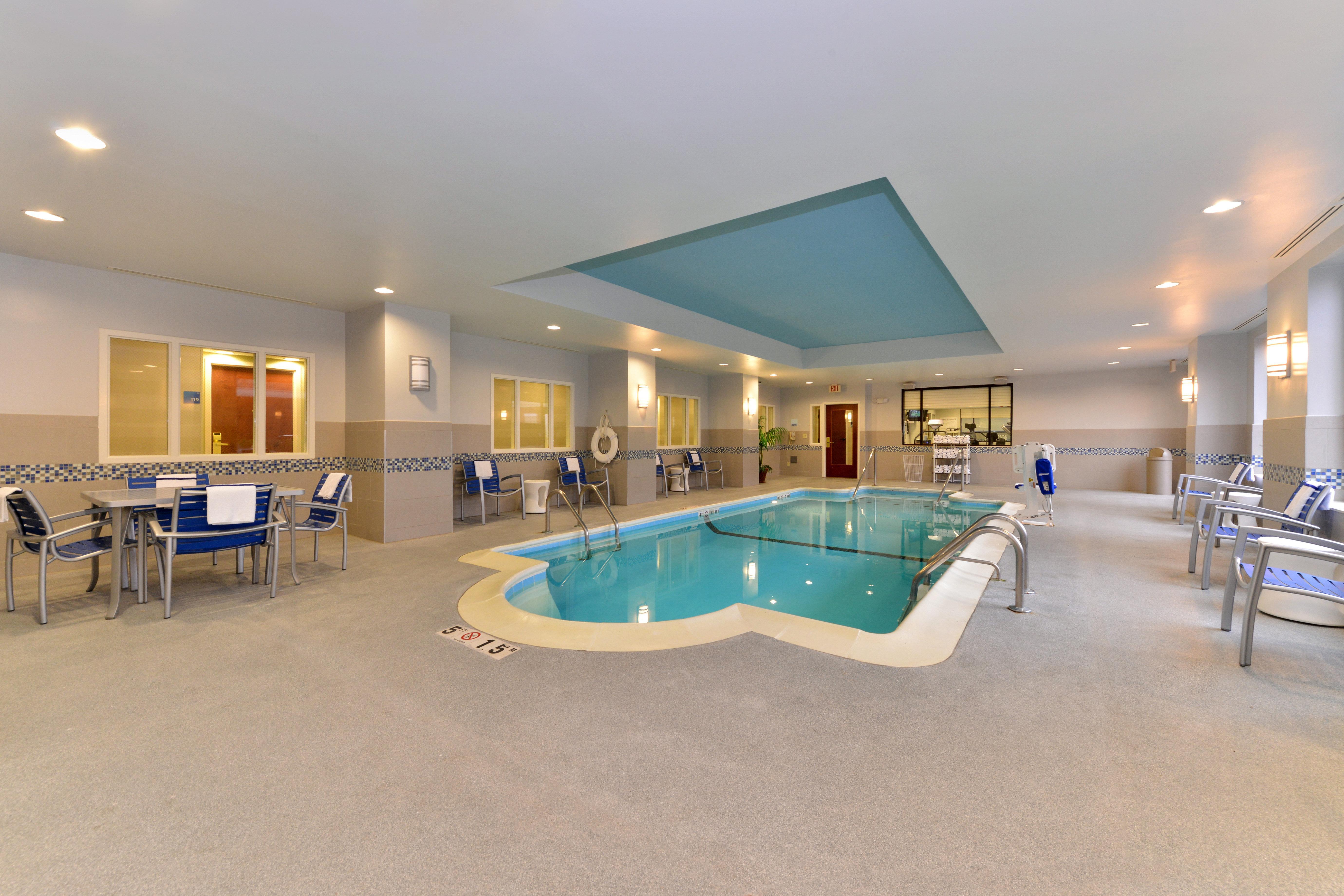 Holiday Inn Express Hotel & Suites Indianapolis Dtn-Conv Ctr By Ihg Exterior foto